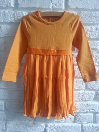 Orange dress 25 Euro